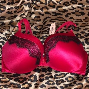 Victoria’s Secret Very Sexy Red push up Bra